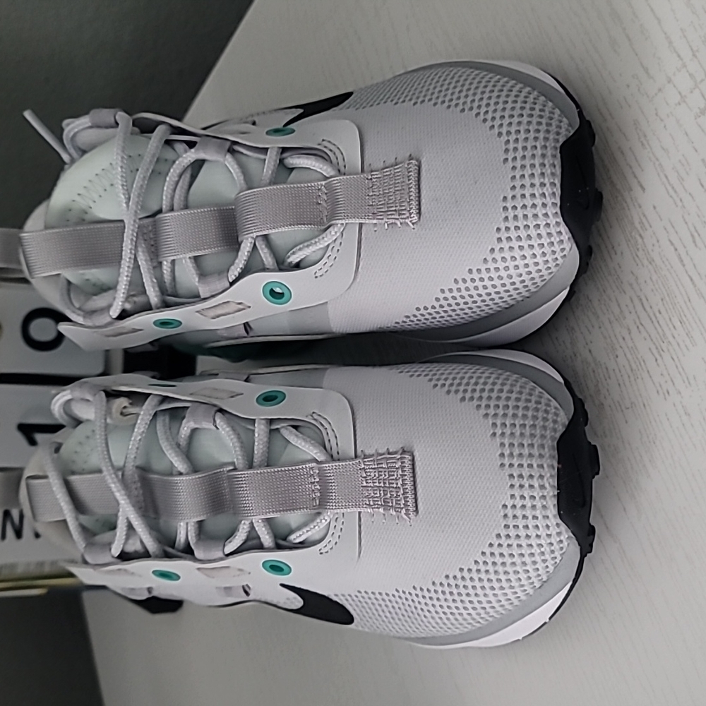 Nike Air Max 2021 Size 6